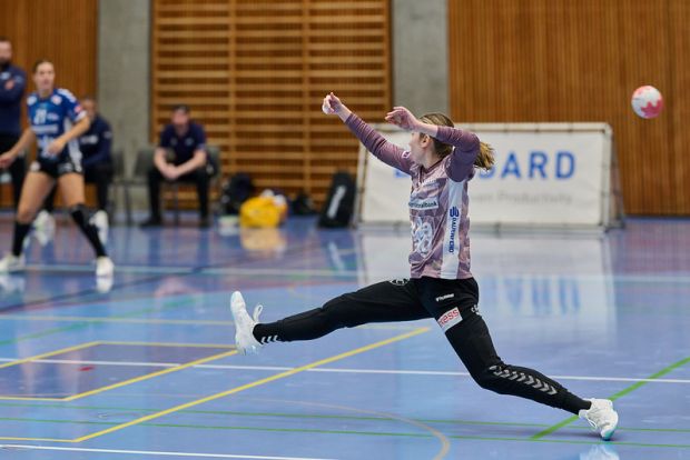 Jennifer Abt gl&auml;nzt mit 10 Paraden.